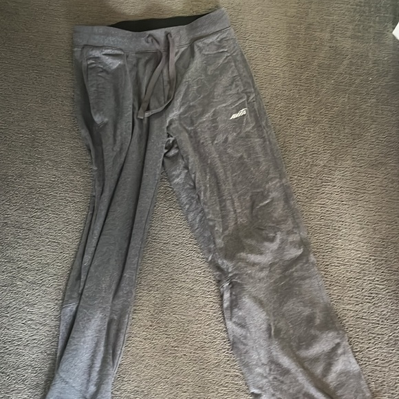 Avia Small Track pants.  Almost New. - Picture 2 of 4
